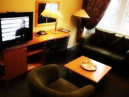 Barclay Hotel Tartu Esterno foto