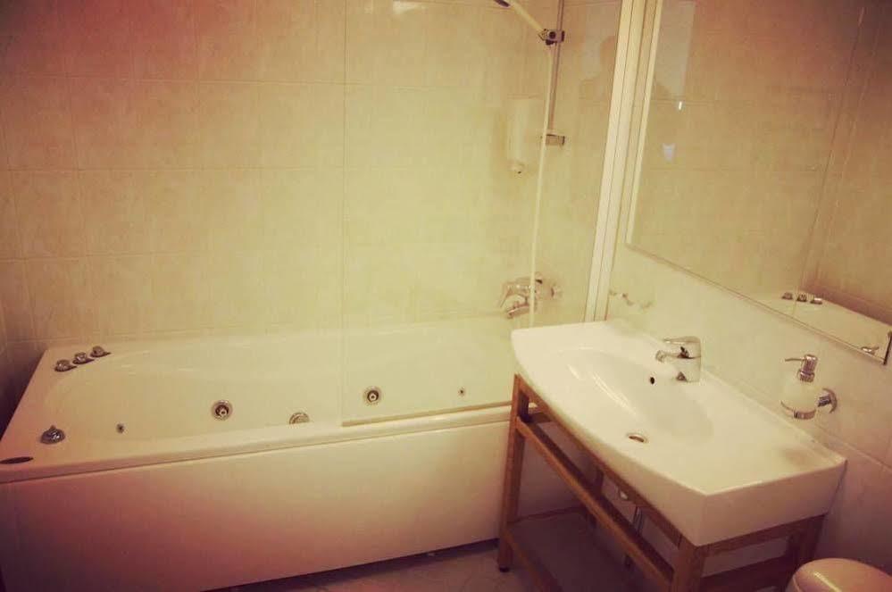 Barclay Hotel Tartu Esterno foto