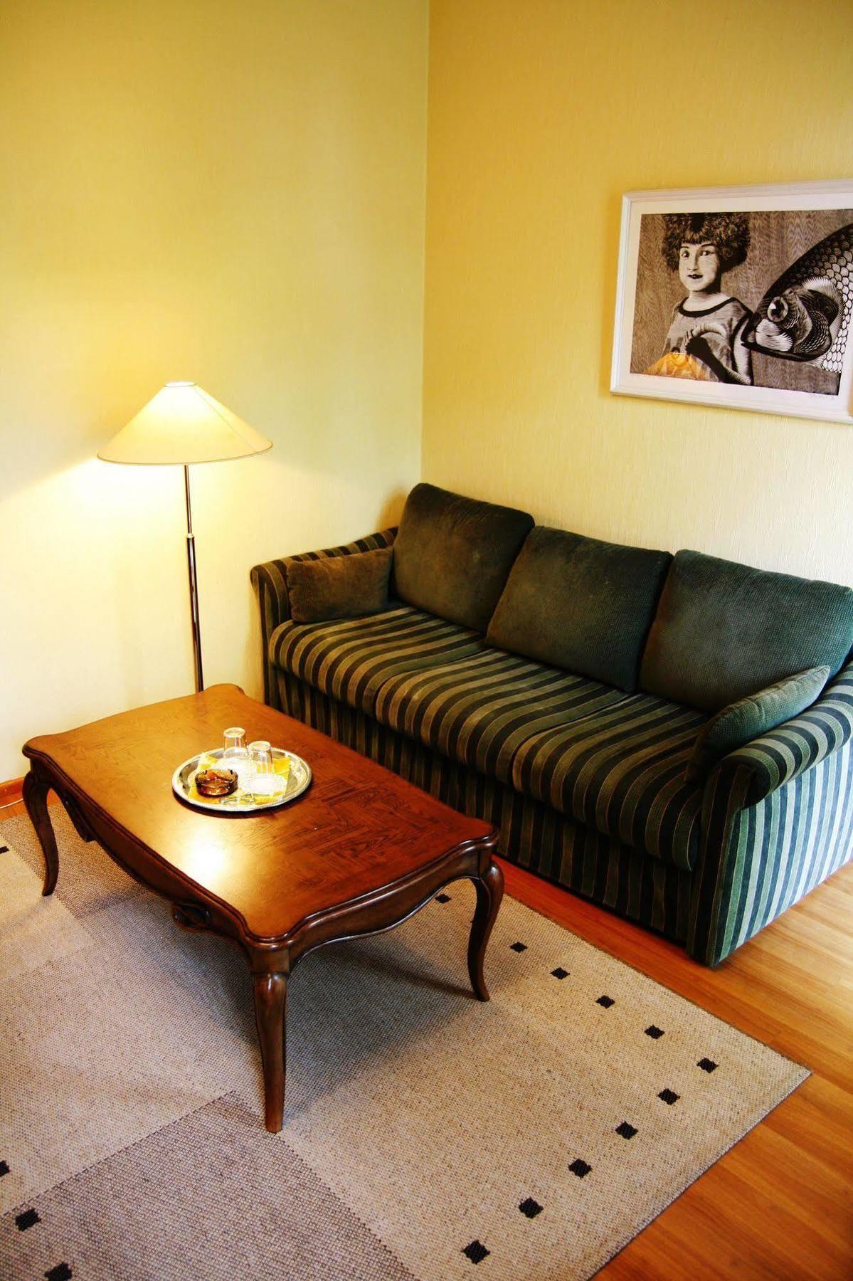 Barclay Hotel Tartu Esterno foto