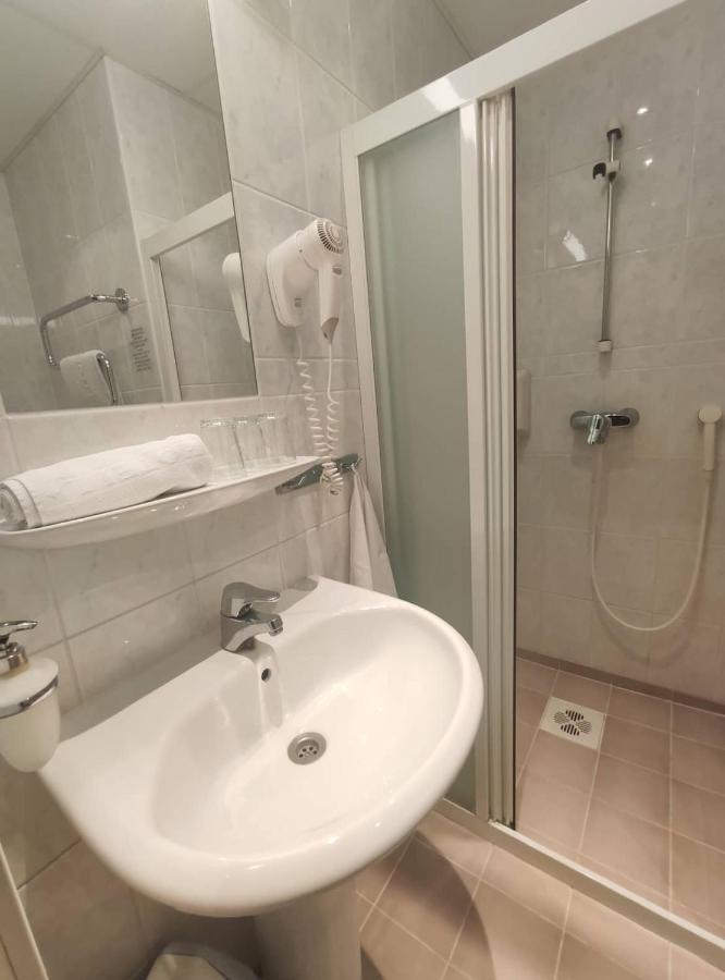 Barclay Hotel Tartu Esterno foto